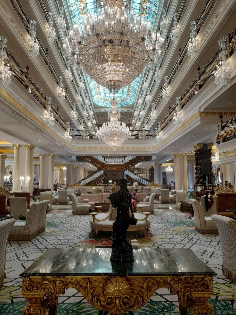 Concierge desk